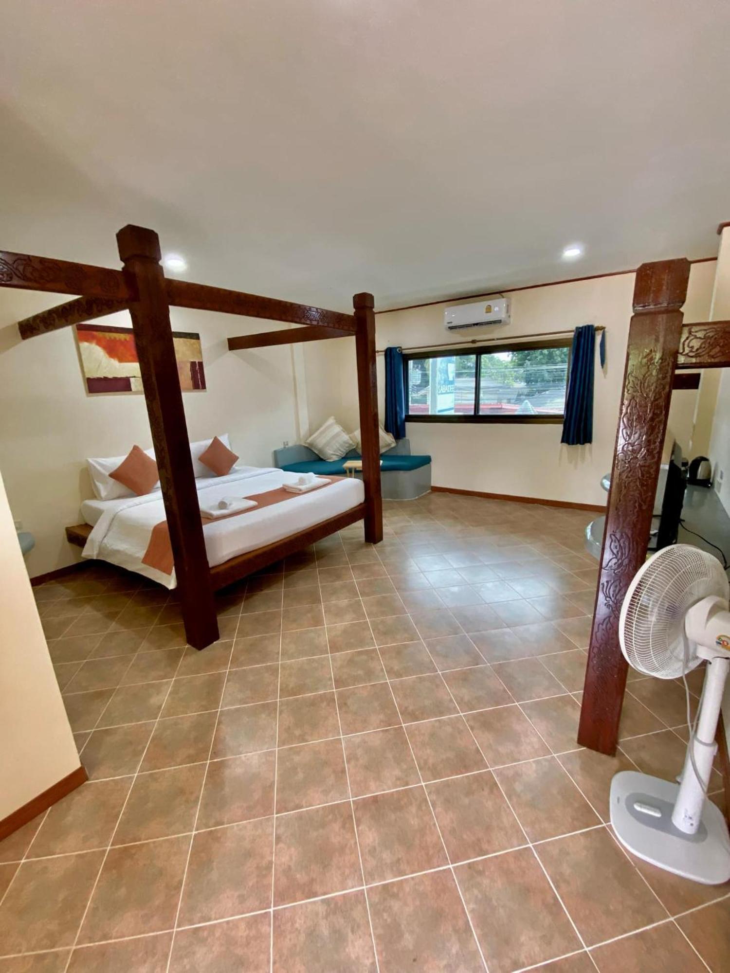 Pandora Cafe Hotel Bãi biển Chaweng Ngoại thất bức ảnh